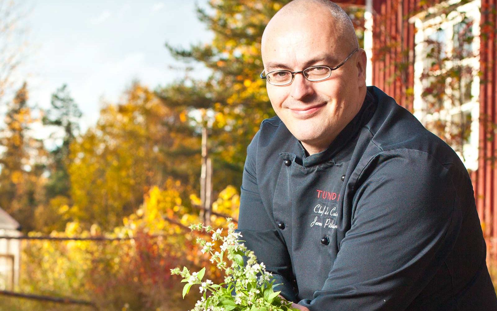 Keittiömestari-keraamikko Jarmo Pitkänen